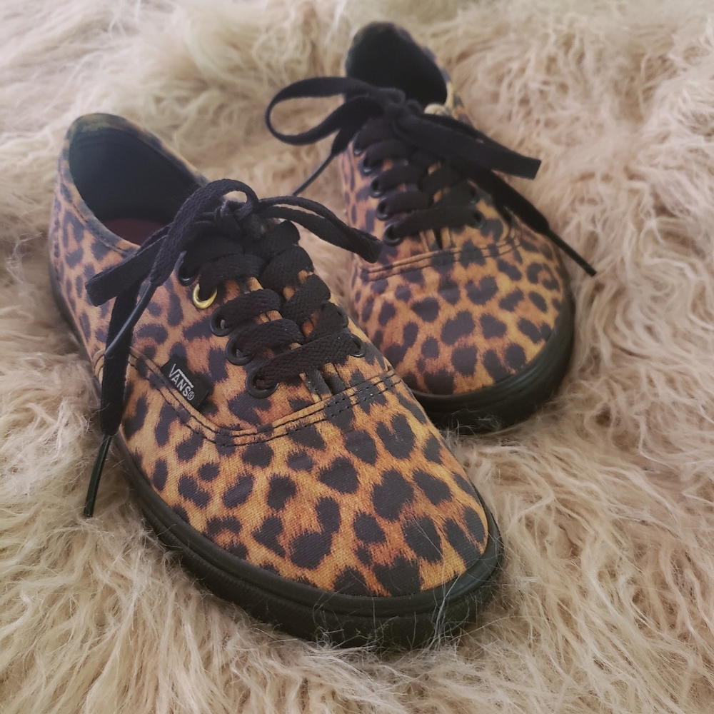 Women's leopard Vans